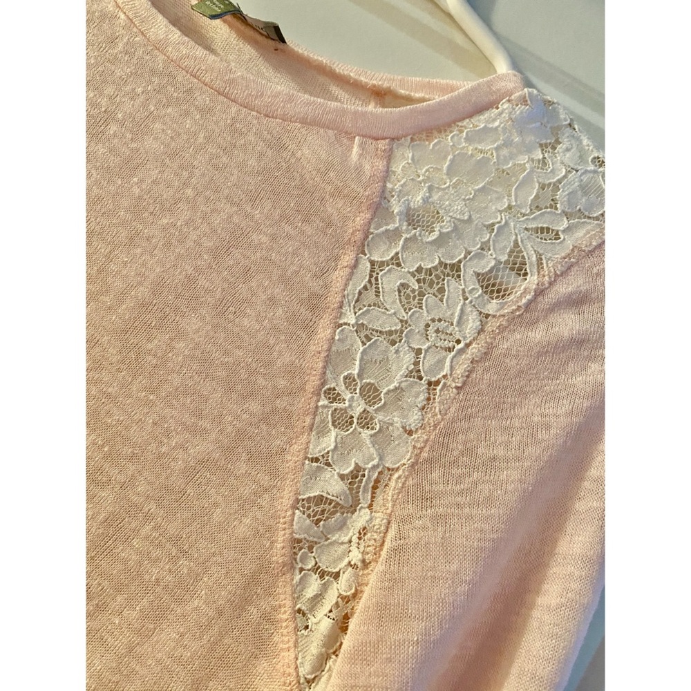 Market & Spruce 3/4 sleeve burn out style top - Picture 2 of 4